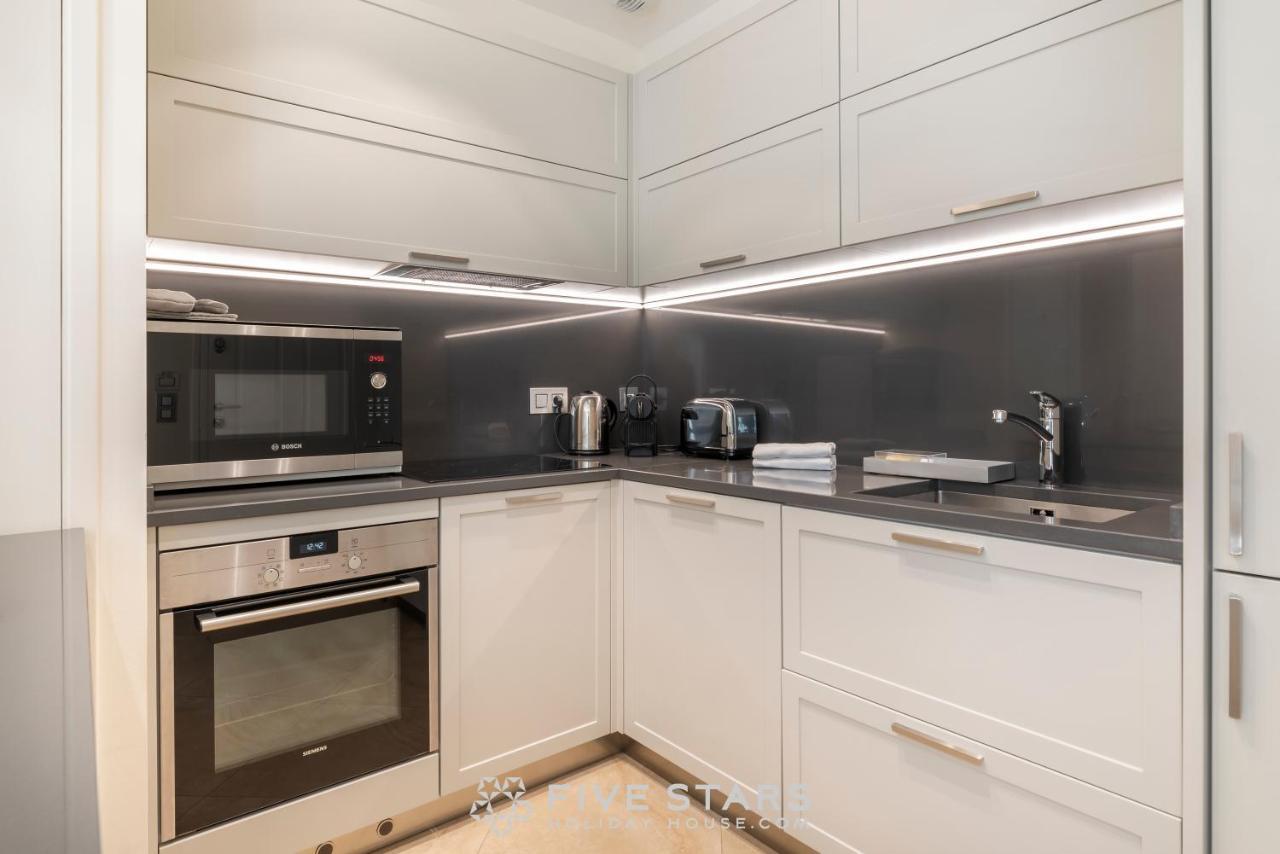 Villa Artemys - Five Stars Holiday House แซงต์-ฌอง-กัป-เฟราต์ ภายนอก รูปภาพ