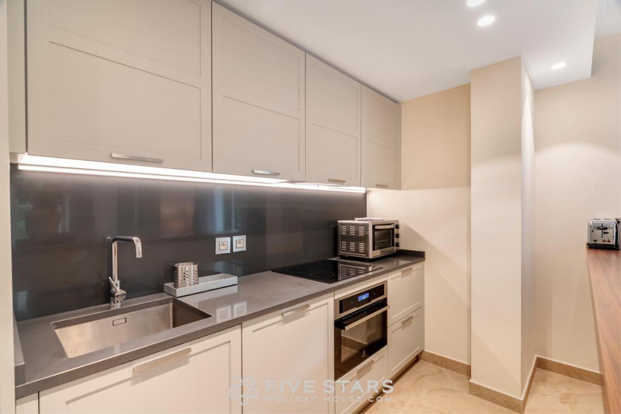 Villa Artemys - Five Stars Holiday House แซงต์-ฌอง-กัป-เฟราต์ ภายนอก รูปภาพ