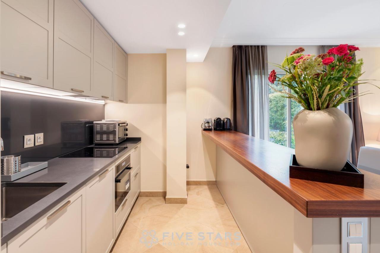 Villa Artemys - Five Stars Holiday House แซงต์-ฌอง-กัป-เฟราต์ ภายนอก รูปภาพ